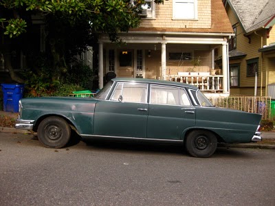 Mercedes-Benz 230S