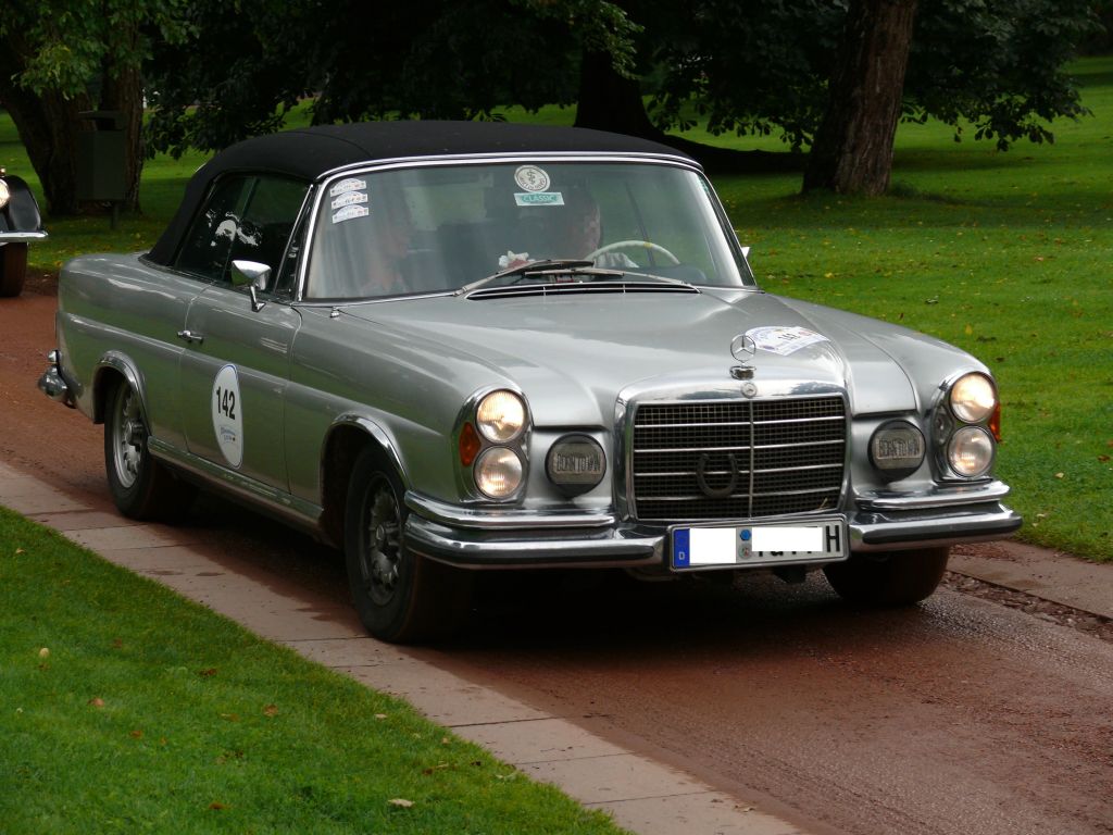 Mercedes-Benz 280 SE Cabriolet