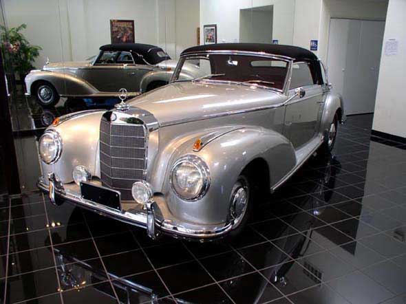 Mercedes-Benz 300 S