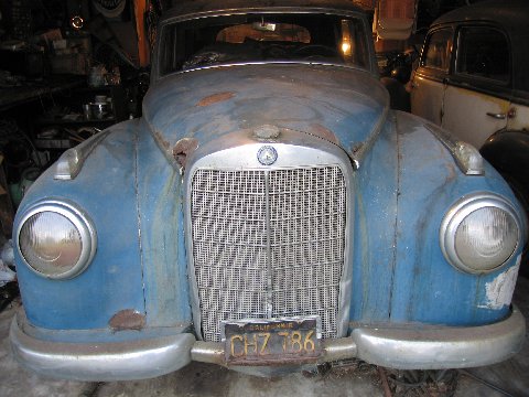 Mercedes-Benz 300 Sedan