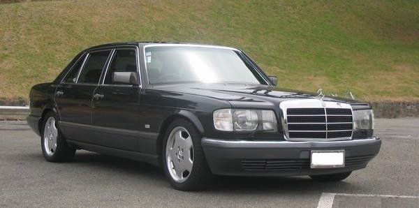 Mercedes-Benz 560 SEL