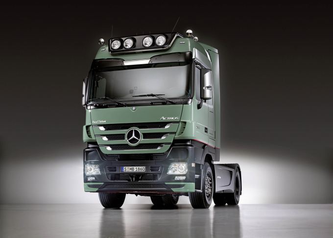 Mercedes-Benz Actros 1860 V8