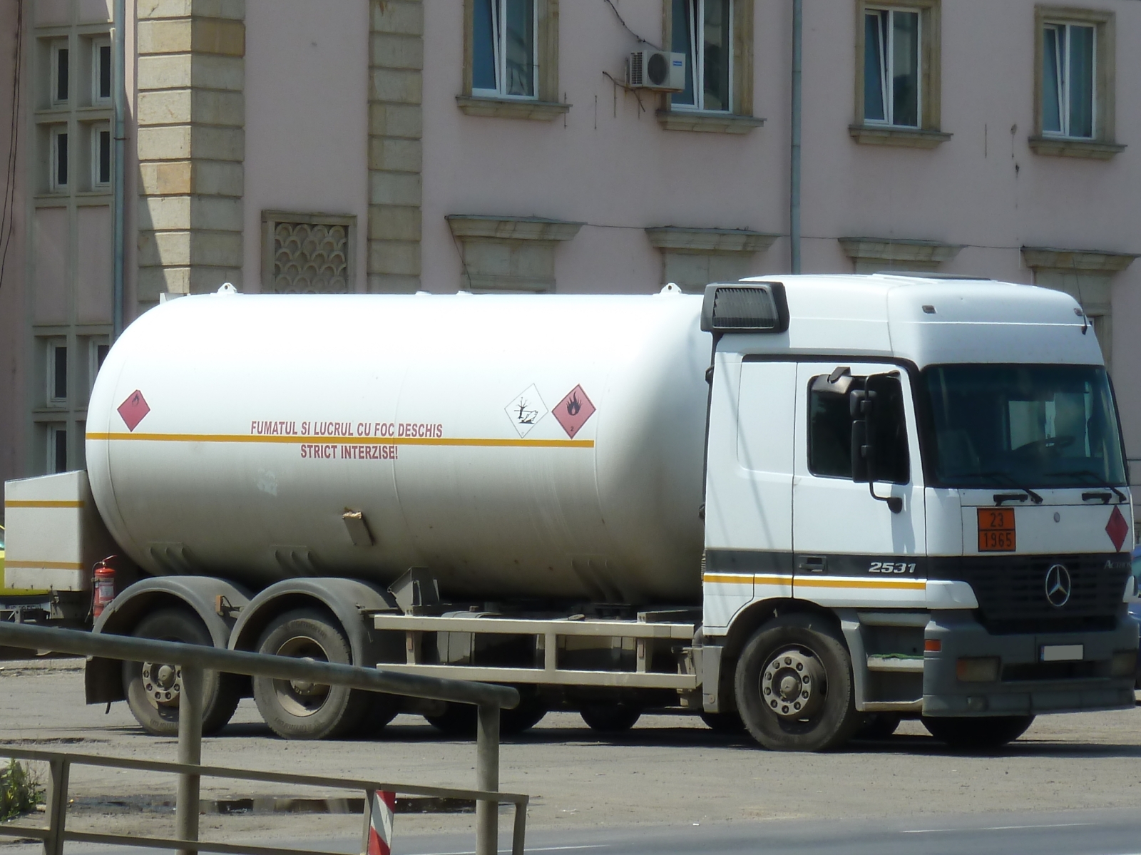 Mercedes-Benz Actros 2531