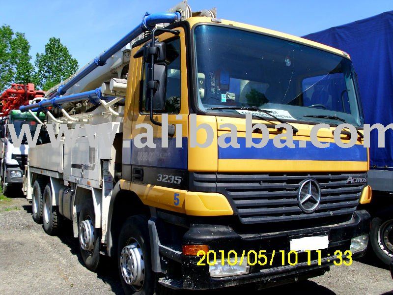 Mercedes-Benz Actros 3235