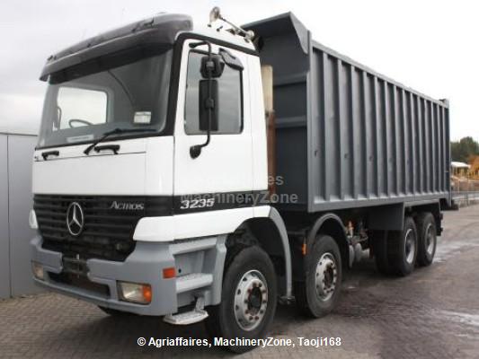 Mercedes-Benz Actros 3235