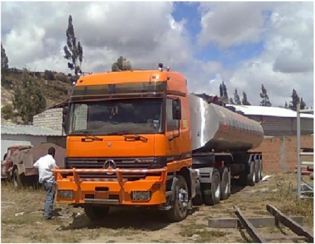 Mercedes-Benz Actros 3348