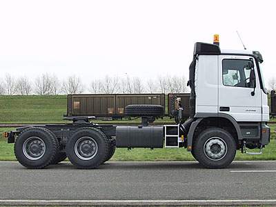 Mercedes-Benz Actros 3348