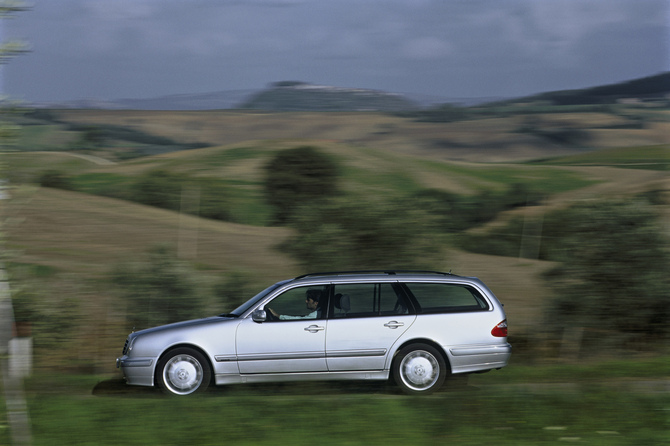 Mercedes-Benz E 230 Classic Wagon