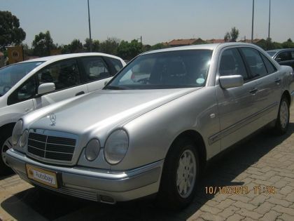 Mercedes-Benz E 230 T