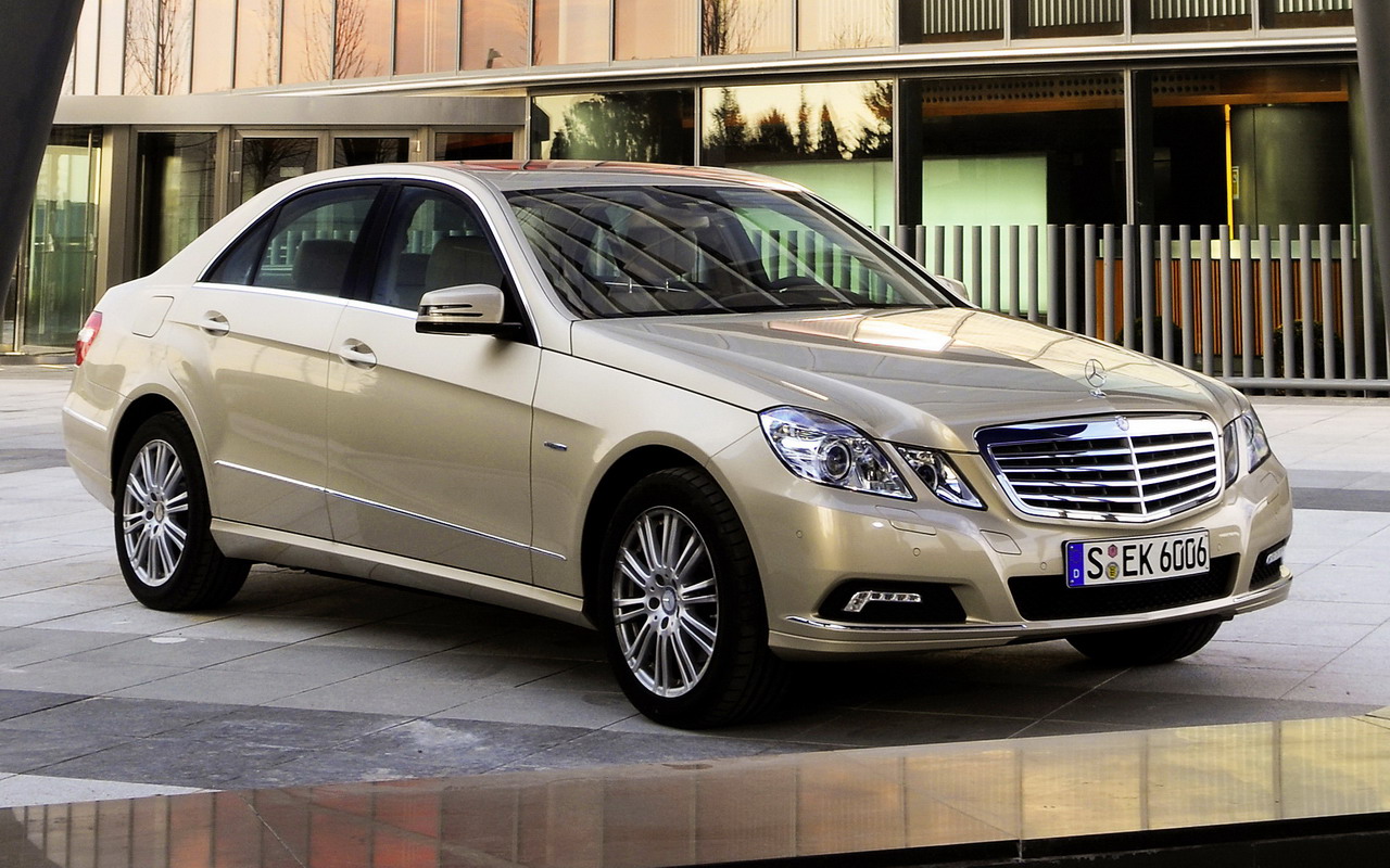 Mercedes-Benz E 250 CGi Elegance