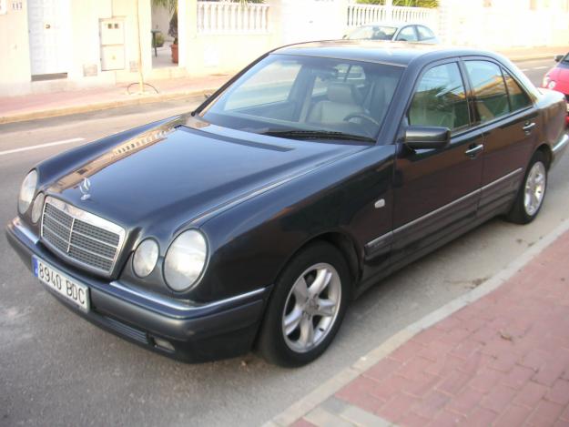 Mercedes-Benz E 320 Elegance