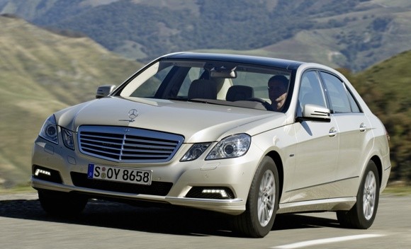 Mercedes-Benz E200