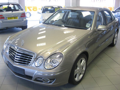 Mercedes-Benz E220CDi