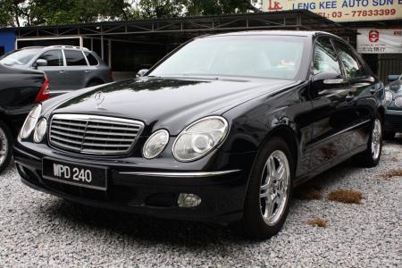 Mercedes-Benz E240