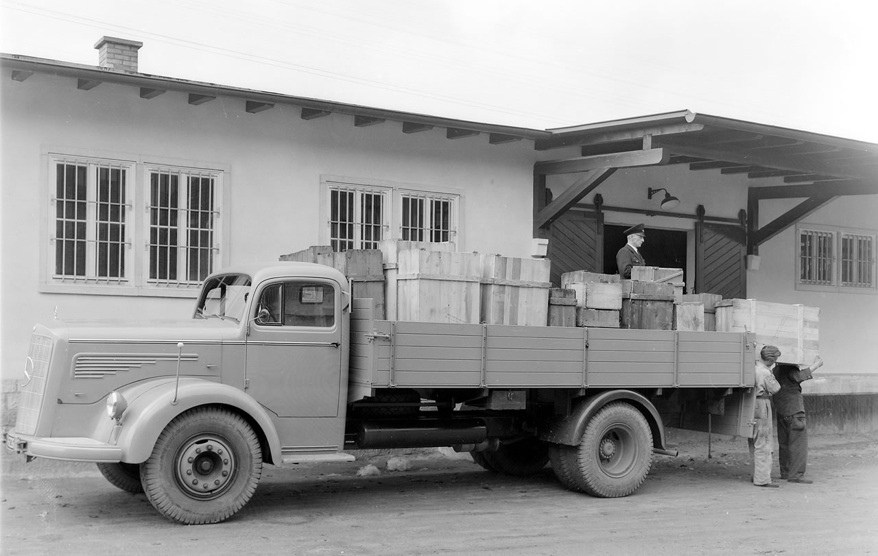 Mercedes-Benz L6600