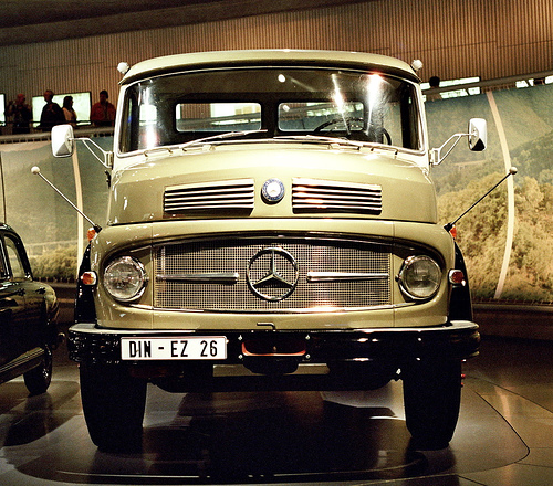 Mercedes-Benz Lk 338