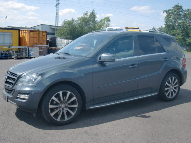 Mercedes-Benz ML 300 CDi 4Matic BlueEfficency