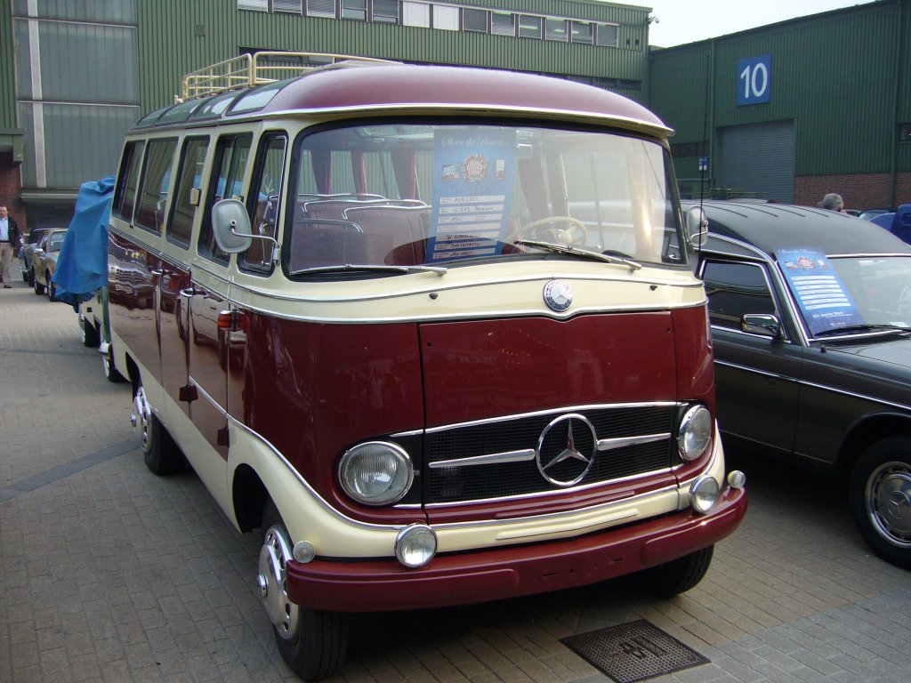 Mercedes-Benz O 319