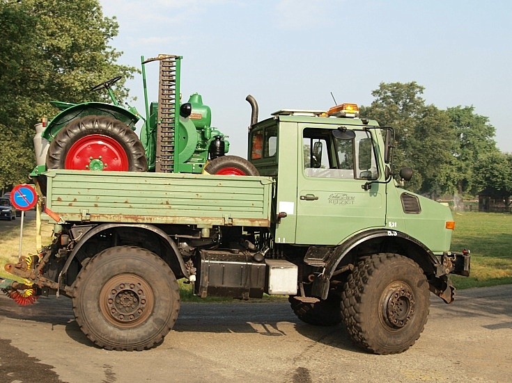 Mercedes-Benz Unimog 1700