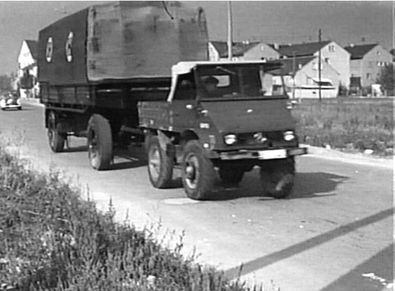 Mercedes-Benz Unimog 411