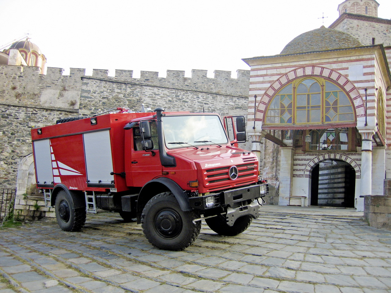 Unimog u5023