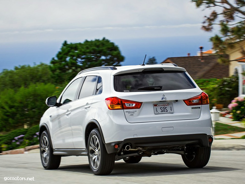 Mitsubishi Outlander Sport - 2016