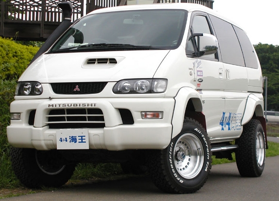 Mitsubishi Delica 4x4
