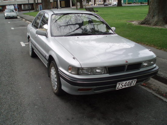 Mitsubishi Galant MF