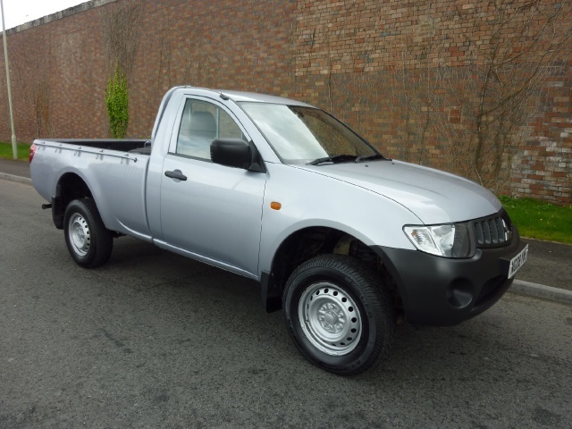 Mitsubishi L200 4WD Crew Cab