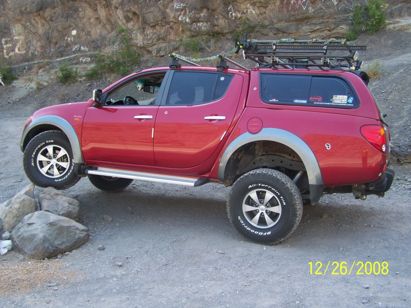 Mitsubishi L200 Dakar CRS