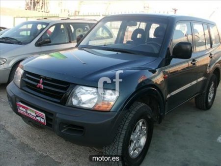 Mitsubishi Montero GLS 32 D-iD