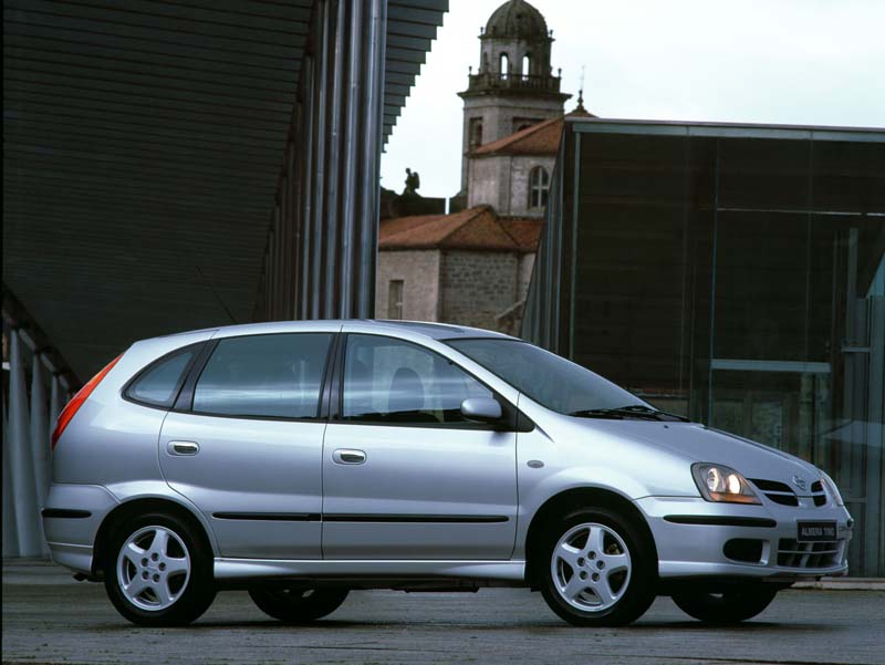 Nissan Almera