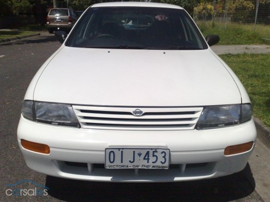 Nissan Bluebird LX 16