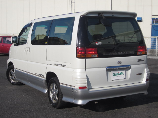 Nissan Elgrand Highway Star