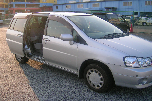 Nissan Liberty