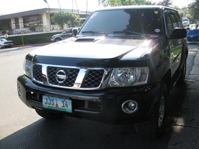 Nissan Patrol Safari VS 4x4