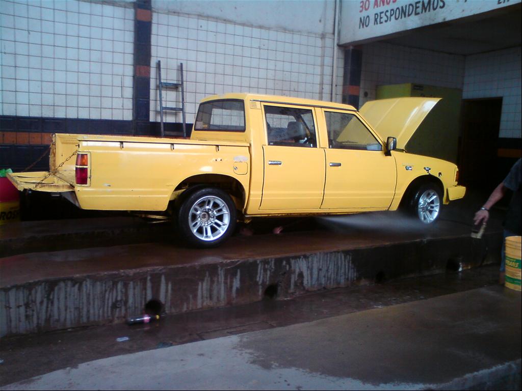 Nissan Pick up 1800 Crew