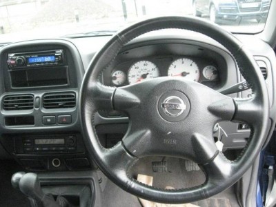 Nissan Pick up Diesel Crew Cab