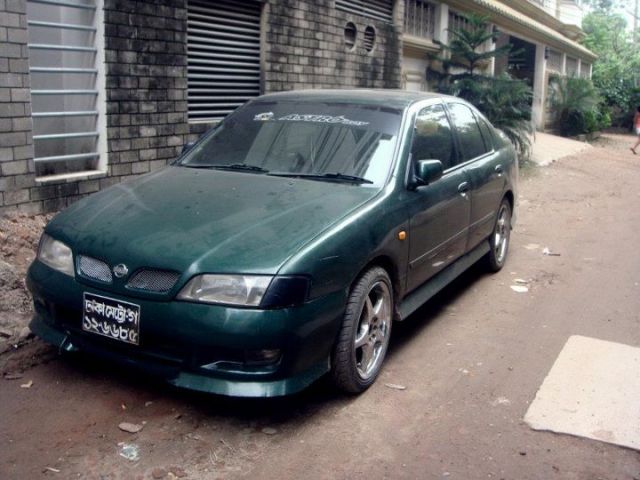 Nissan Primera GXE 20