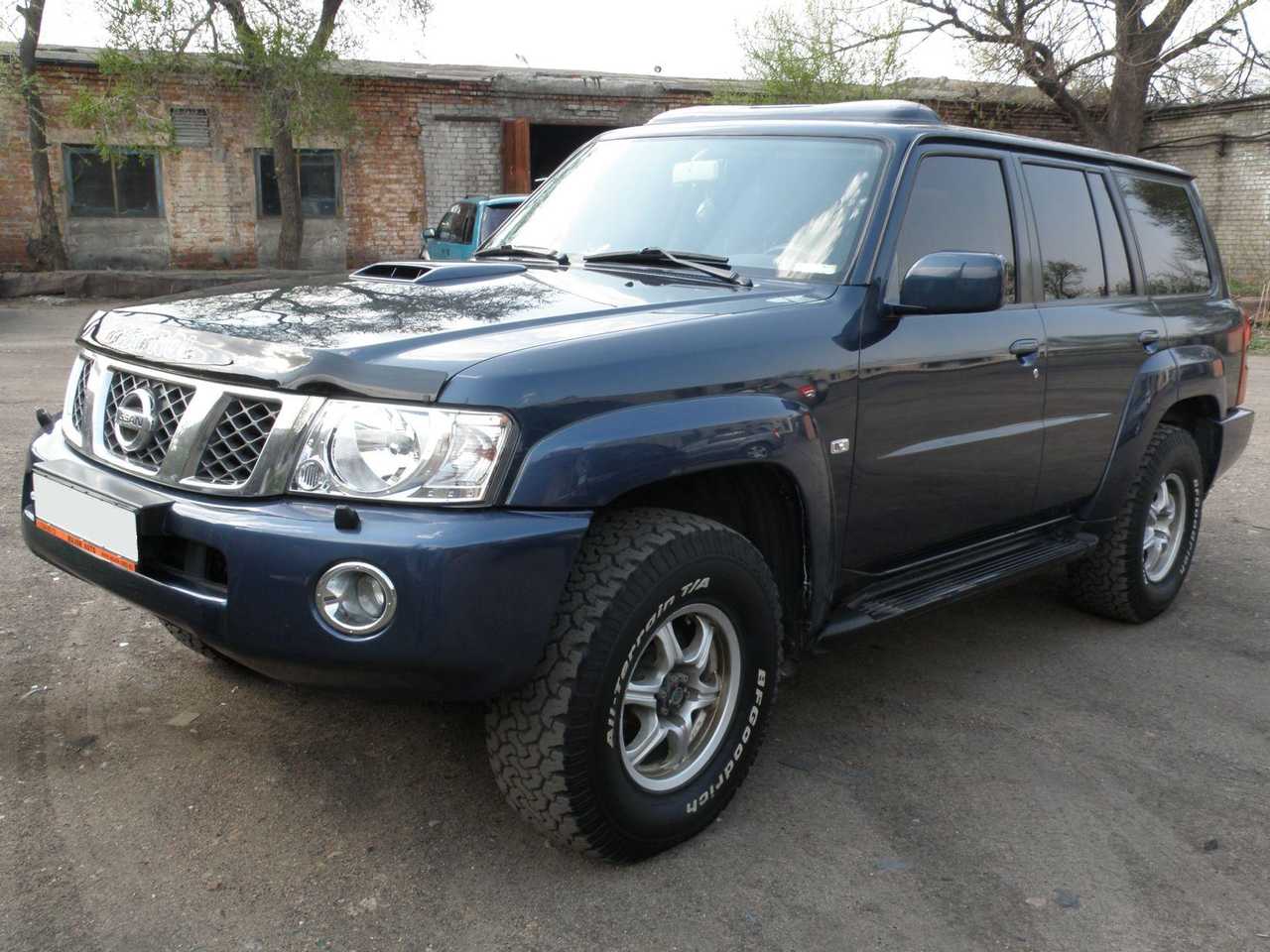 Nissan Safari