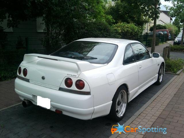 Nissan Skyline GTS25