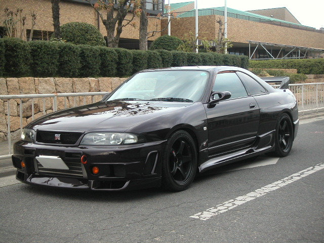 Nissan Skyline R33