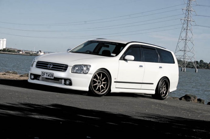 Nissan Stagea 300 RX