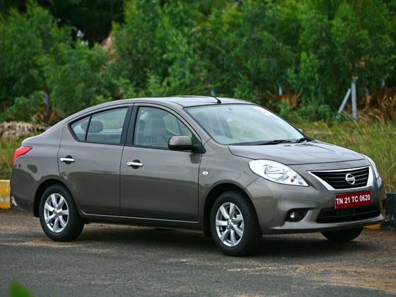 Nissan Sunny 15 DX Sedan