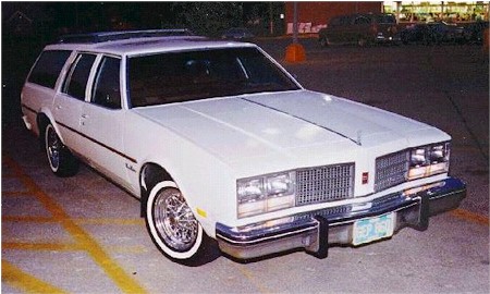 Oldsmobile Custom Cruiser wagon