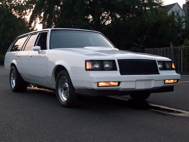 Oldsmobile Cutlass Cruiser wagon