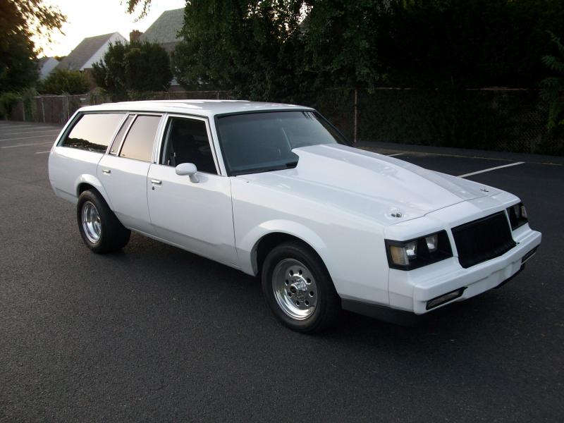 Oldsmobile Cutlass Cruiser wagon