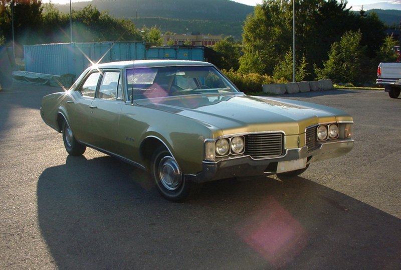 Oldsmobile Delmont 88