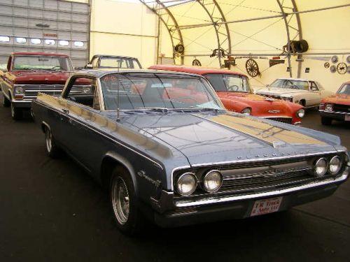 Oldsmobile Dynamic 88 2dr HT