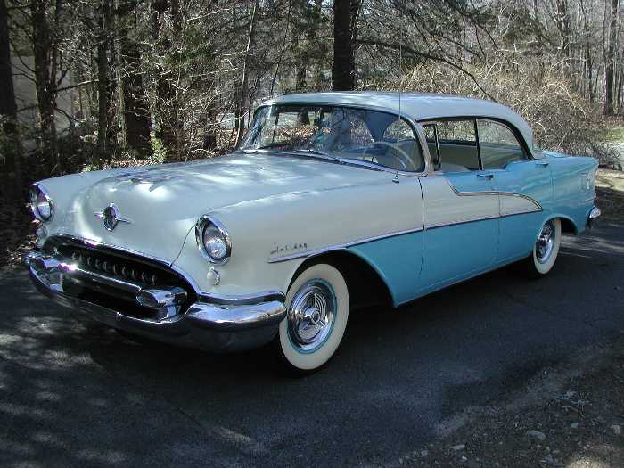 Oldsmobile Holiday 88